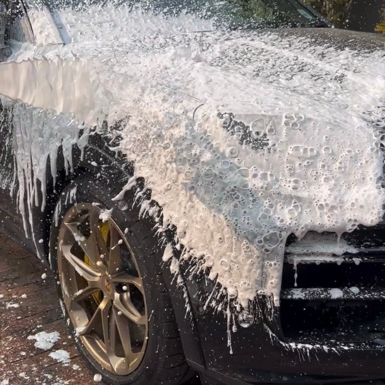 THICK SNOW FOAM ON PORSCHE, PRE WASH, ALL PURPOSE, FRONT