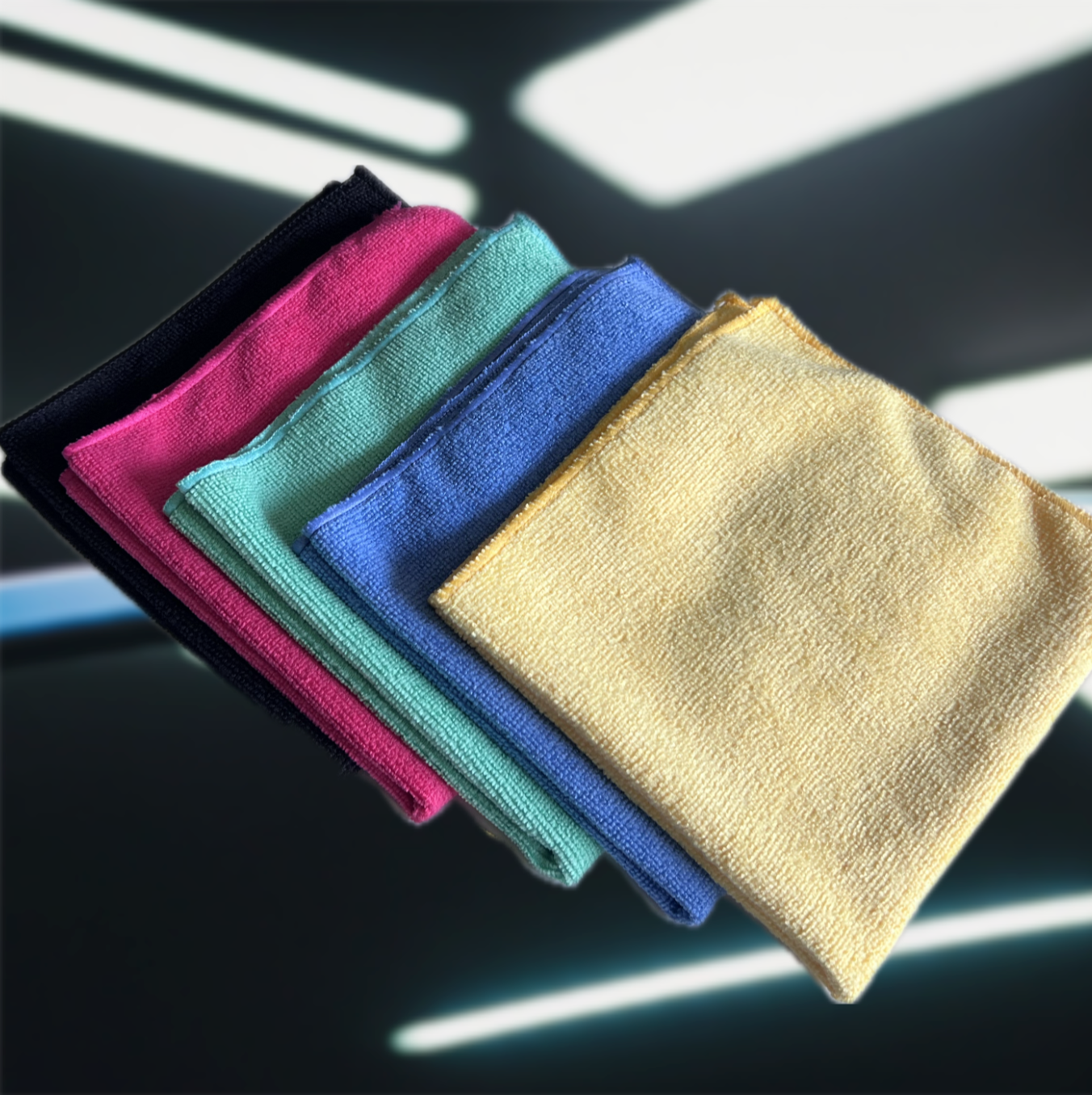 Premium Microfiber Detailing Cloth – Streak-Free & Lint-Free