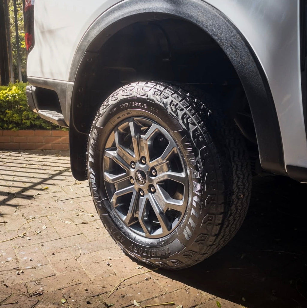 ford ranger tyre shining using clear gel tyre shine